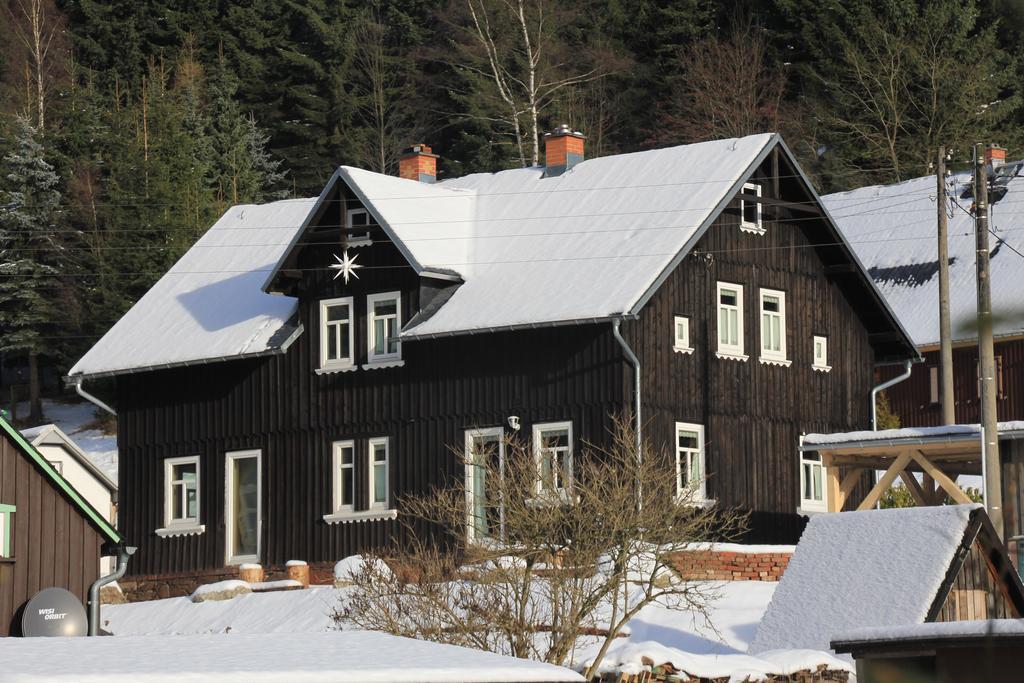 Ferienhaus Anno Dazumal, Wie Zu Oma'S Zeiten Apartment Klingenthal Room photo