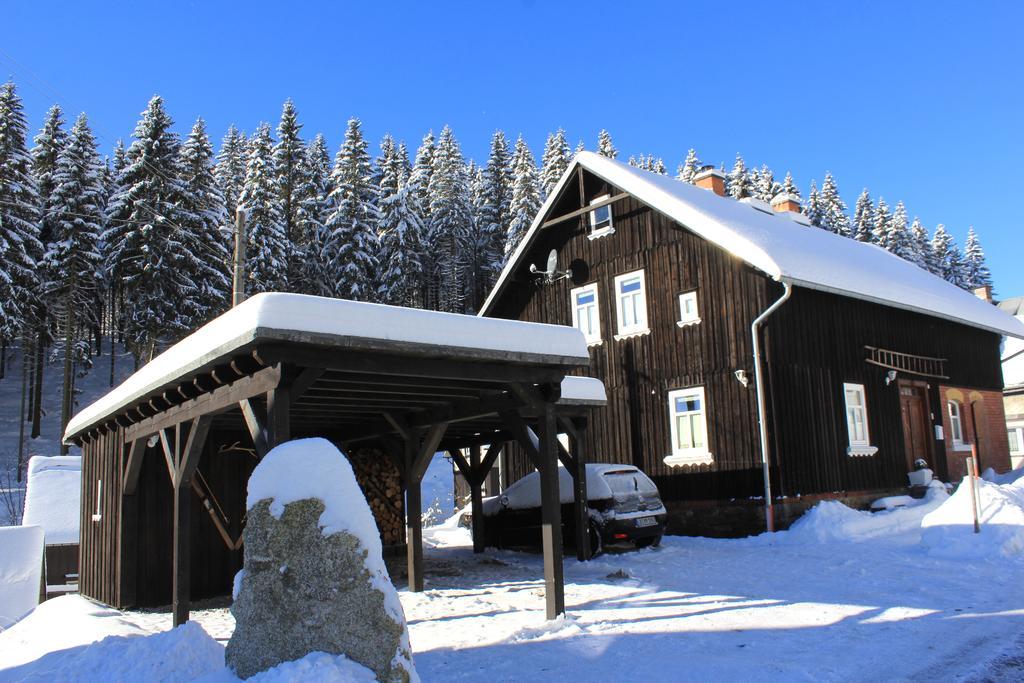 Ferienhaus Anno Dazumal, Wie Zu Oma'S Zeiten Apartment Klingenthal Exterior photo